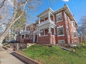 Building Photo - 2400 E 13th Ave