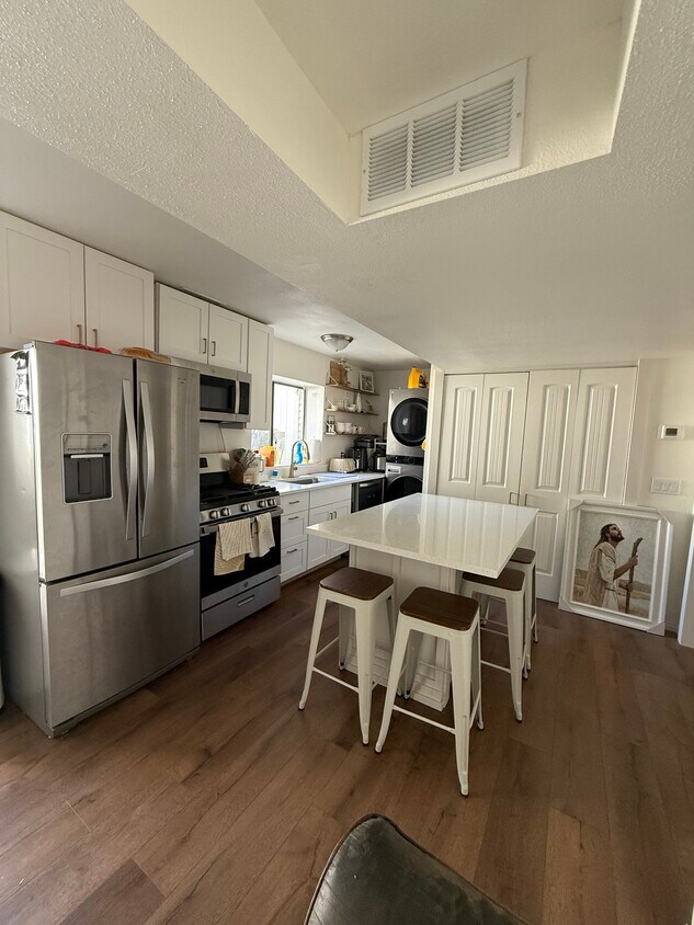 Foto principal - 1498 W Parkside Dr