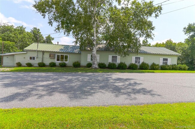 Foto del edificio - 86 Carpenter Rd