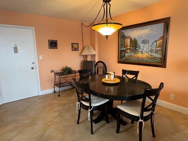 Foto del edificio - 305 N Pompano Beach Blvd