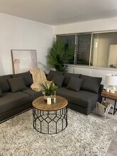 Building Photo - SKYLINE PLAZA