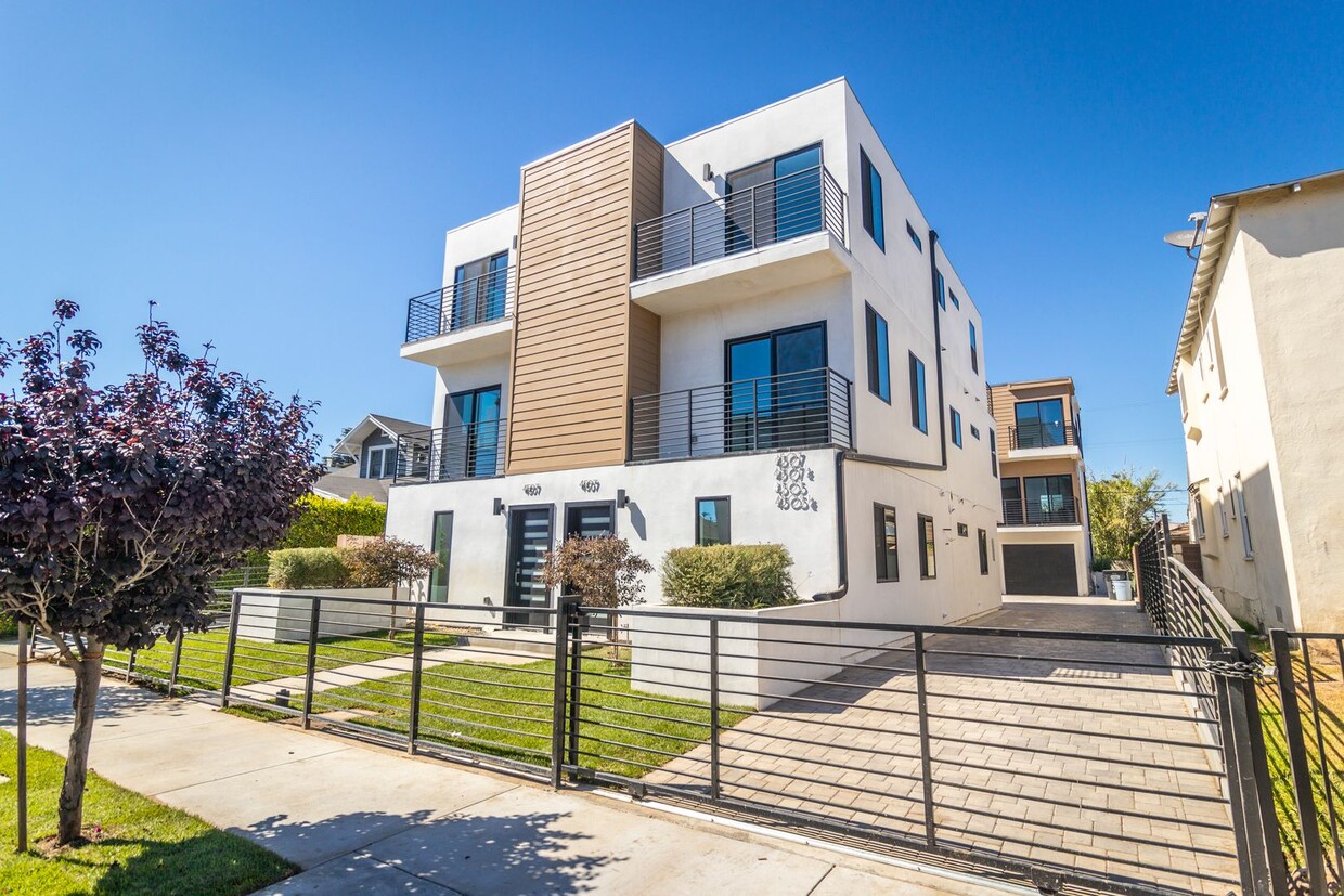 Foto principal - 4507 W 18th St