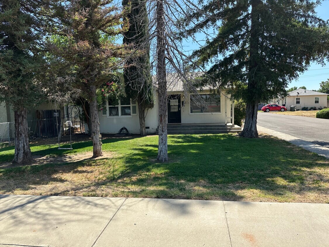Front of house - 2120 5th St