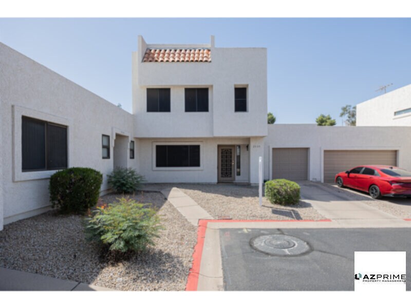 Foto principal - A Rare Phoenix Treasure Awaits-This Elegan...