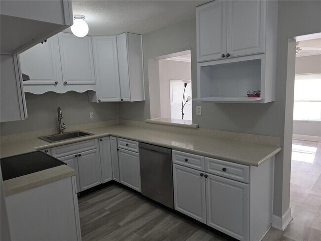 Foto del edificio - 5410 S Himes Ave