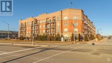 Building Photo - 5317-5317 Upper Middle Rd