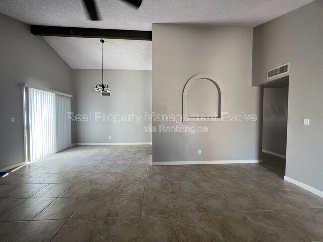 Foto del edificio - 6521 W Palo Verde Ave