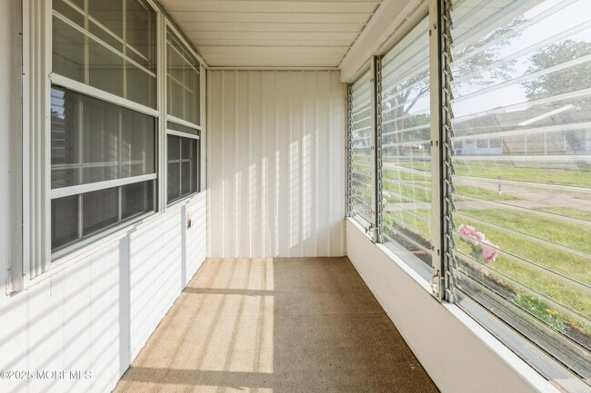 Building Photo - 873A Balmoral Ct