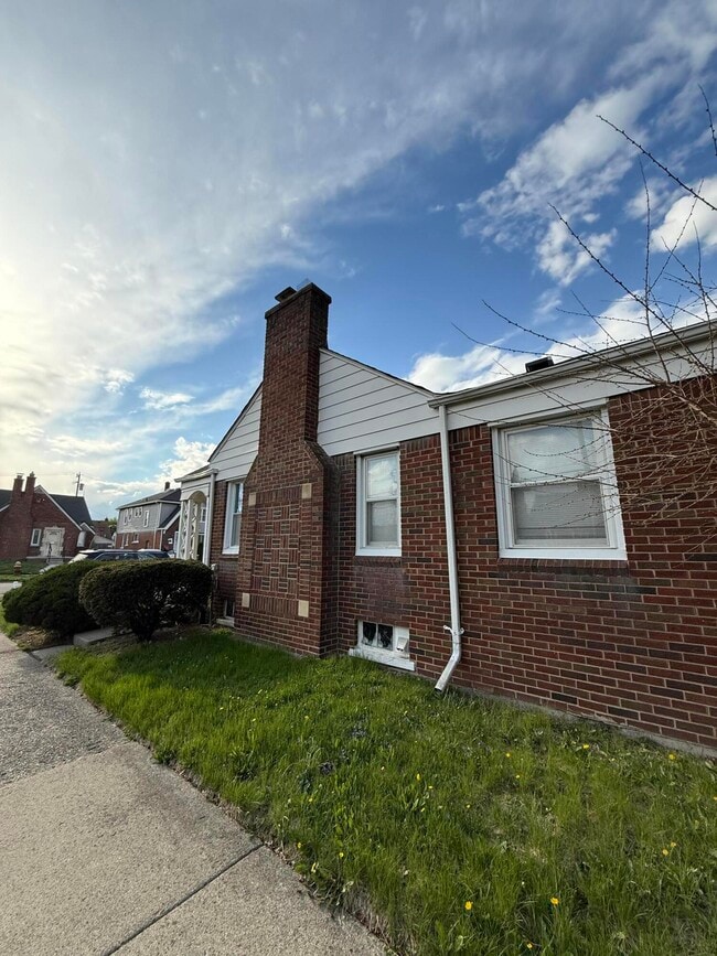 Building Photo - 16800 Asbury Park