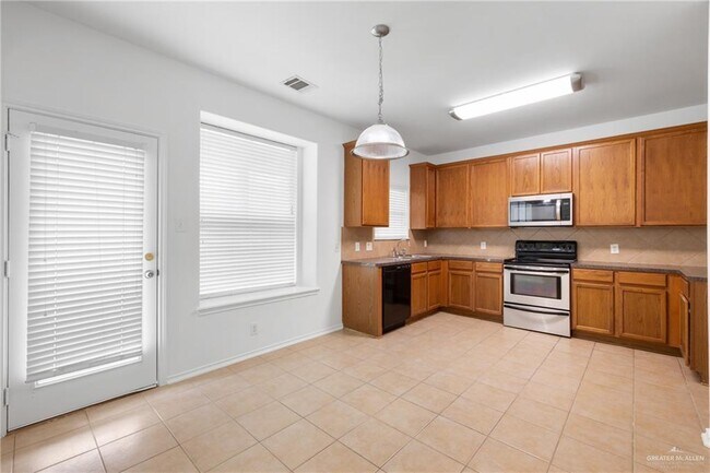 Foto del edificio - 3420 Fern Ave