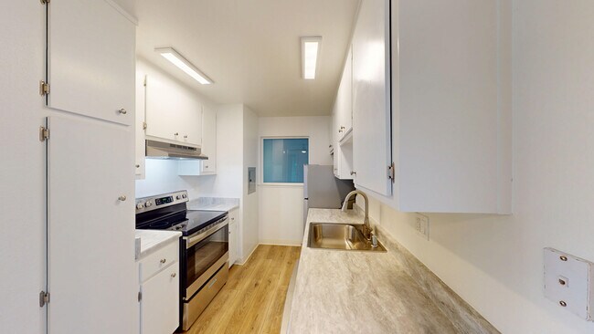 Foto del edificio - 461 Ignacio Blvd