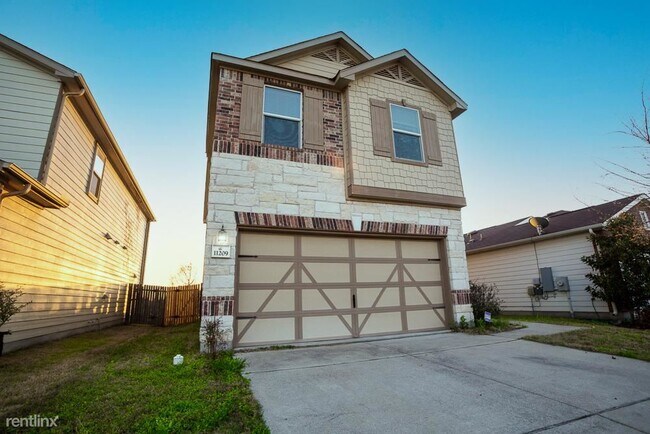 Building Photo - 3 br, 2 bath House - 11209 Drumellan St