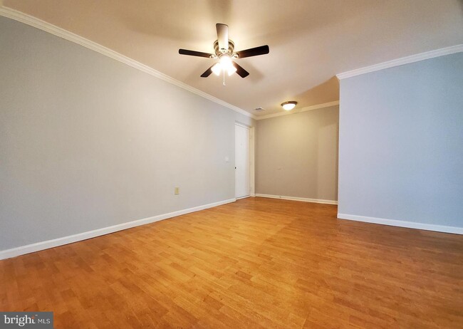 Building Photo - 18308 Streamside Dr