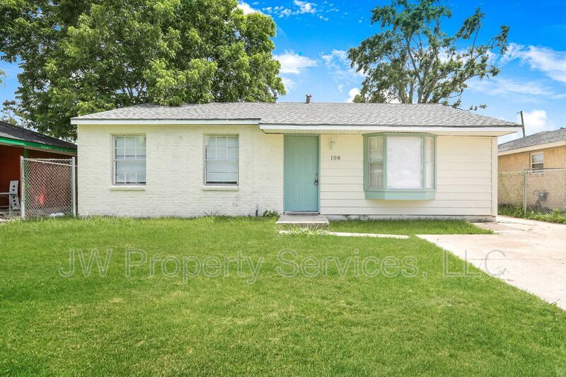 Primary Photo - 108 Helen Dr