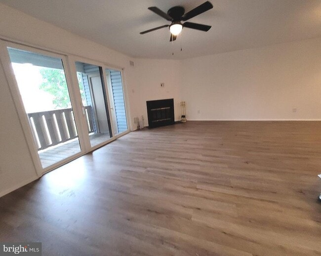 Foto del edificio - 808 Hickory Cir
