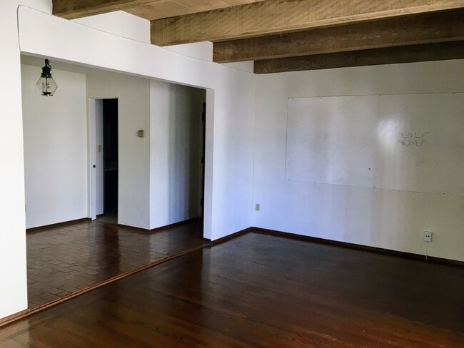 Entrance - 2342 Hilgard Ave