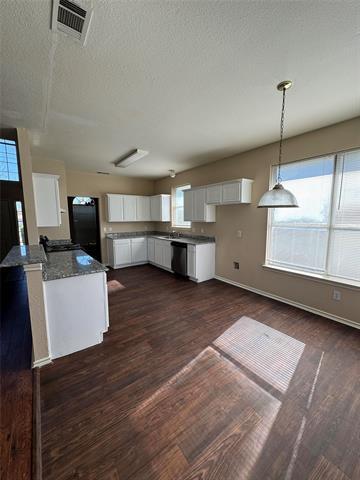 Building Photo - 821 S Parks Dr