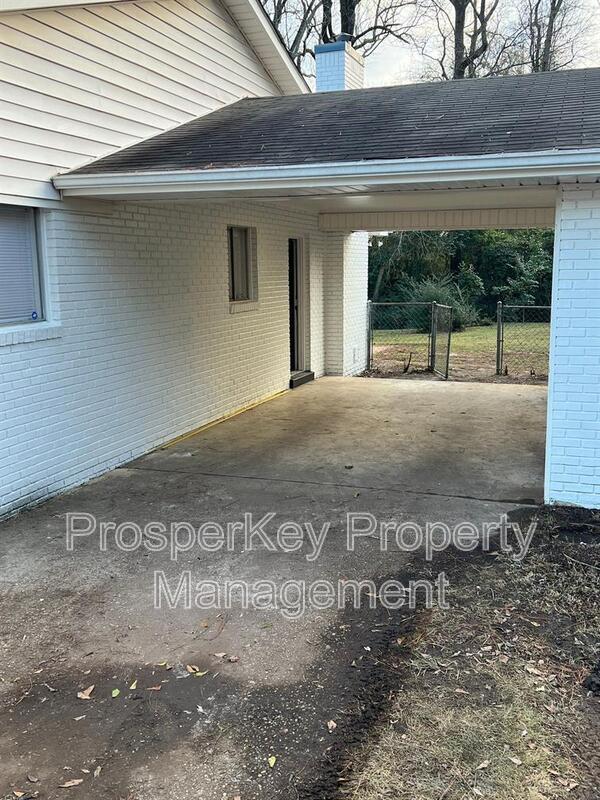 Building Photo - 4454 Lapaloma Dr