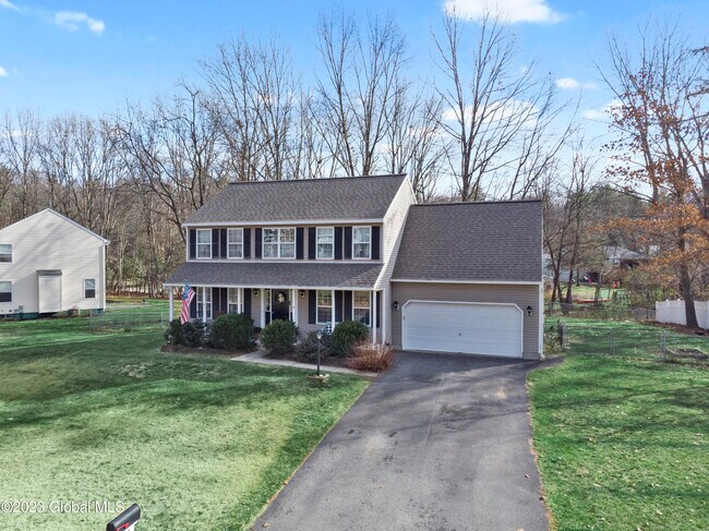 Building Photo - 4 David Ln