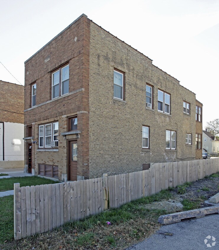 Primary Photo - 2315 52nd St