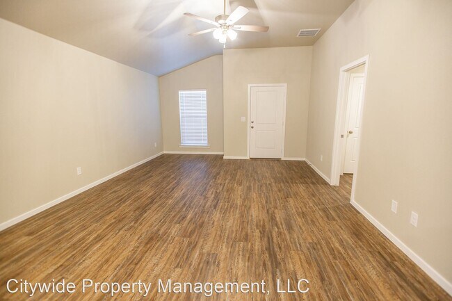 Foto del edificio - 3 br, 2 bath House - 3502 Trenton Avenue