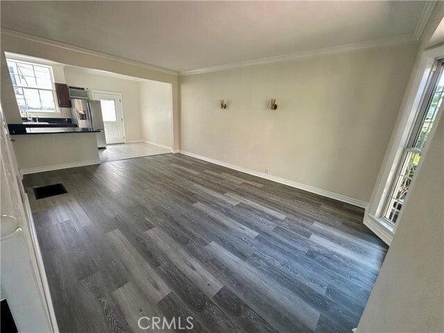 Building Photo - 1760 N Las Palmas Ave