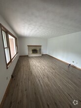 Building Photo - 296 Knoll Dr
