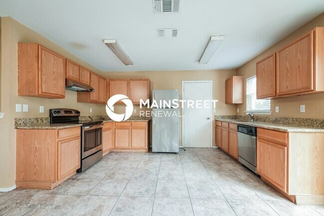 Foto del edificio - 3 Bedroom Pet-Friendly Home in San Antonio...