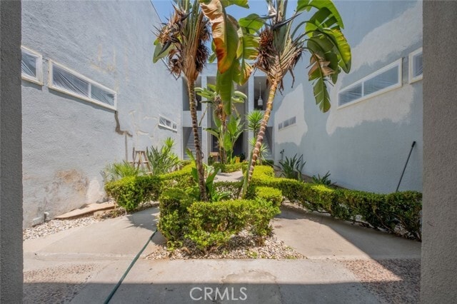 Building Photo - 432 S Sierra Madre Blvd