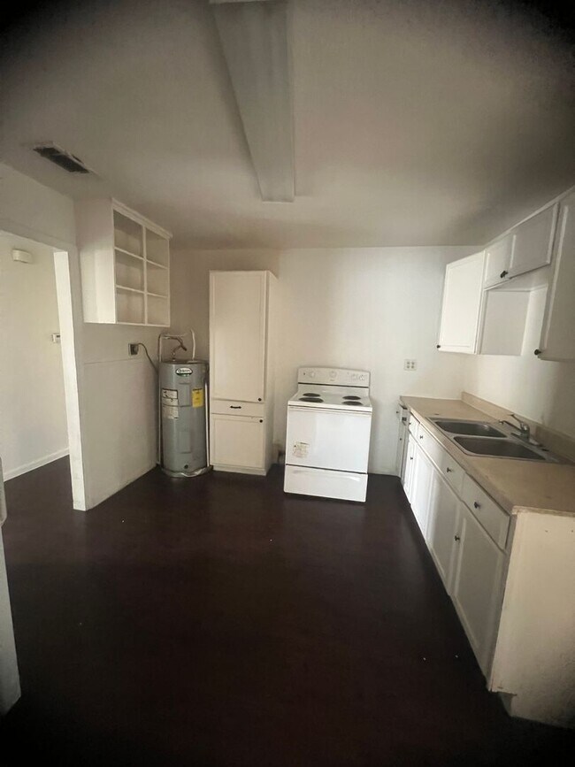 Foto del edificio - 4 Bedroom House/Section 8 Accepted