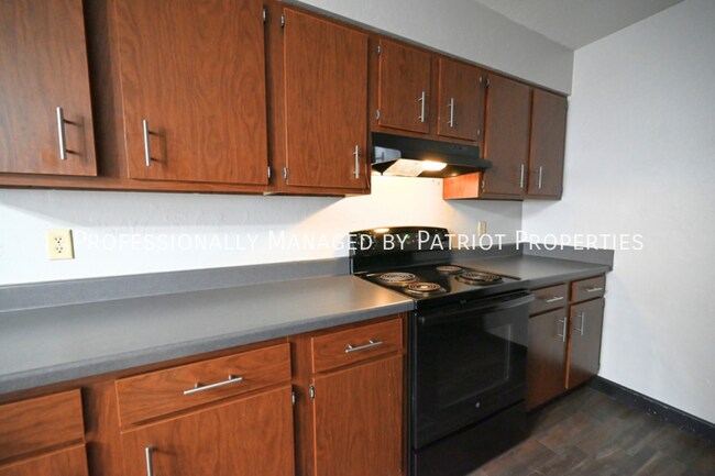 Foto del edificio - 3280 Raven Oaks Dr