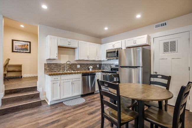 Building Photo - 68 Park St