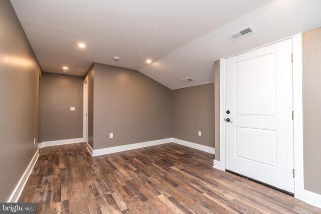 Foto del edificio - 4844 Old Easton Rd