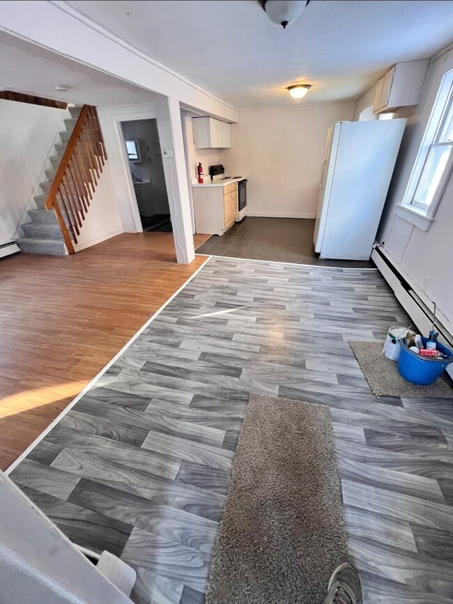 Building Photo - 23 Proctor St