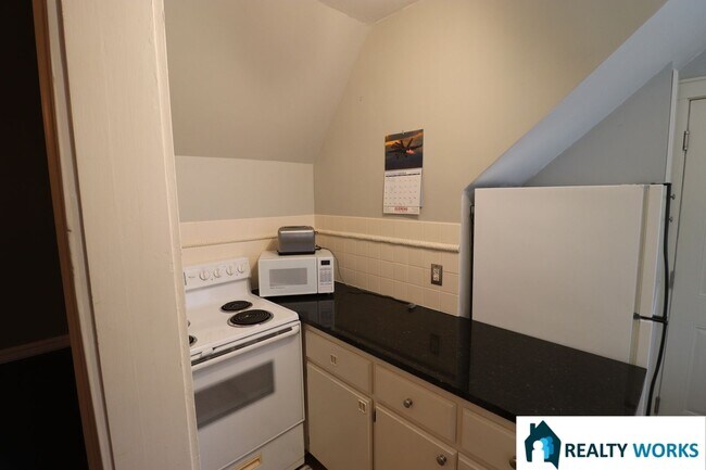 Foto del edificio - 2457 S 27th St