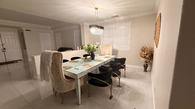 Foto del edificio - 5535 Pine Leaf Ave