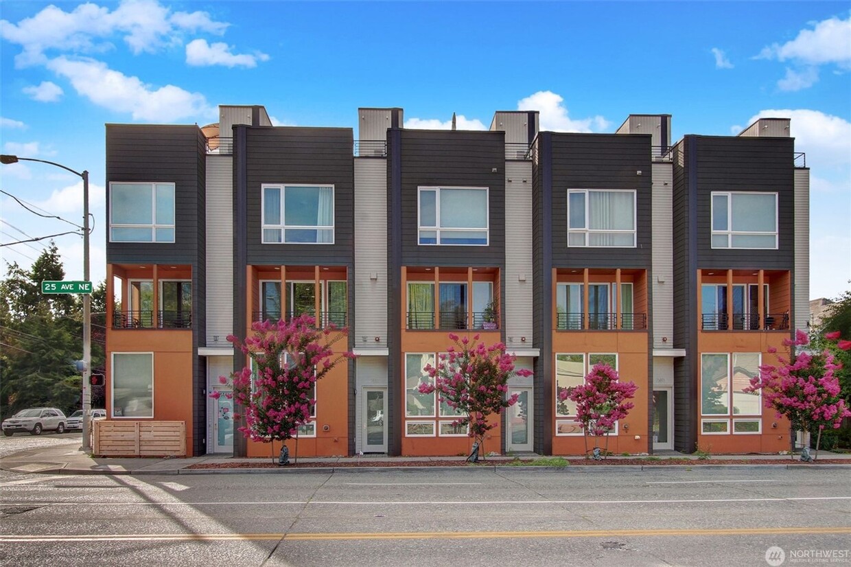 Foto principal - 2Bd/2Ba Seattle Townhouse