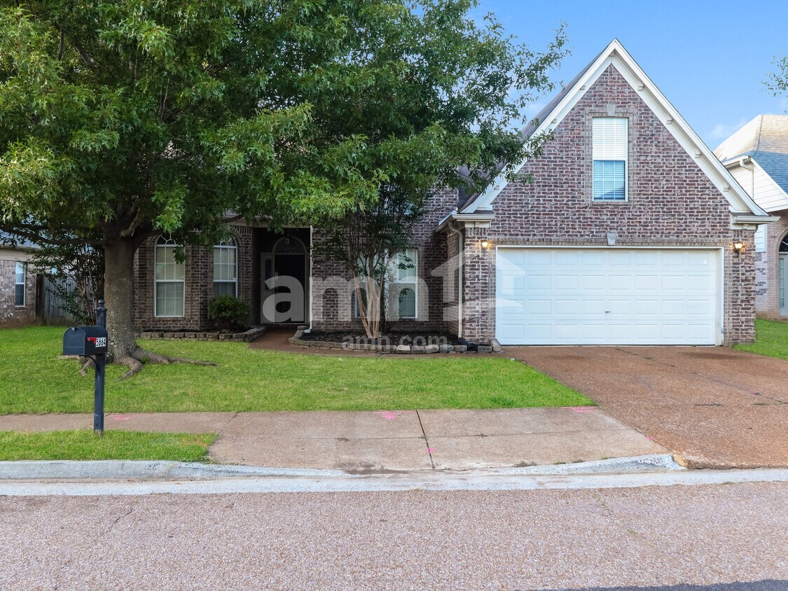 Foto principal - 5664 Tulip Grove Dr