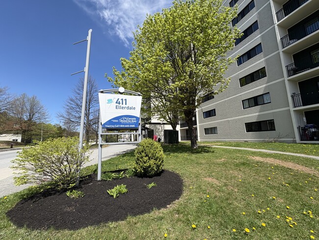 Building Photo - 411 Ellerdale St