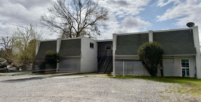 Building Photo - 3350 LA-1