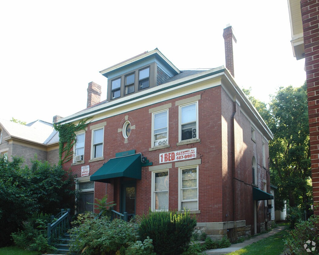 Primary Photo - 1448 Neil Ave