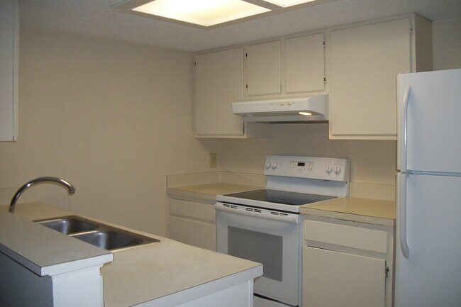 Foto del edificio - 2/2 Townhome Located Near NAS Jax
