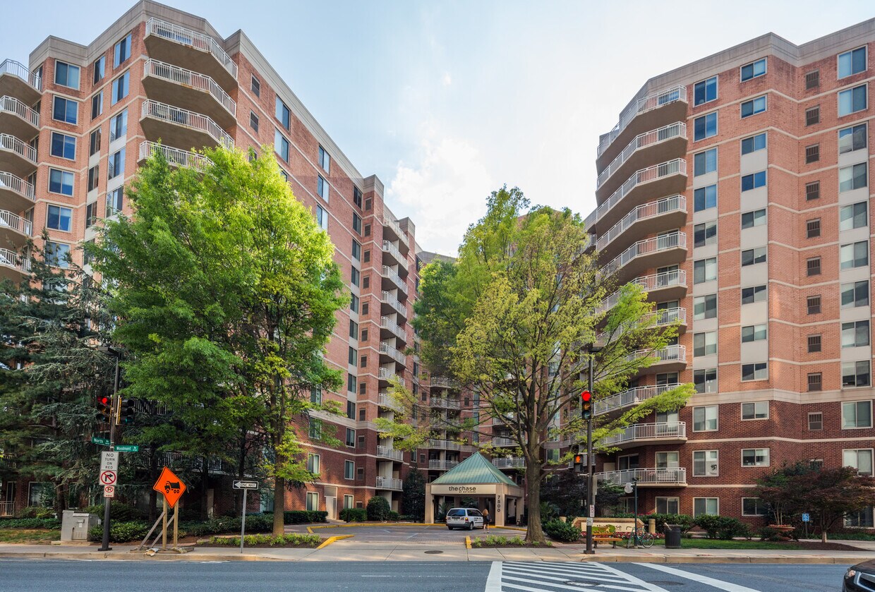 Primary Photo - Fantastic 11th Floor Condo at The Chase in...