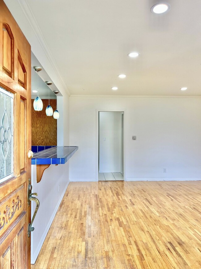 Photo - 2013 Plant Ave House