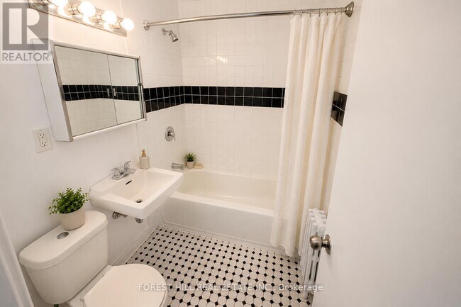 Building Photo - 108 Goodwood Park Ct