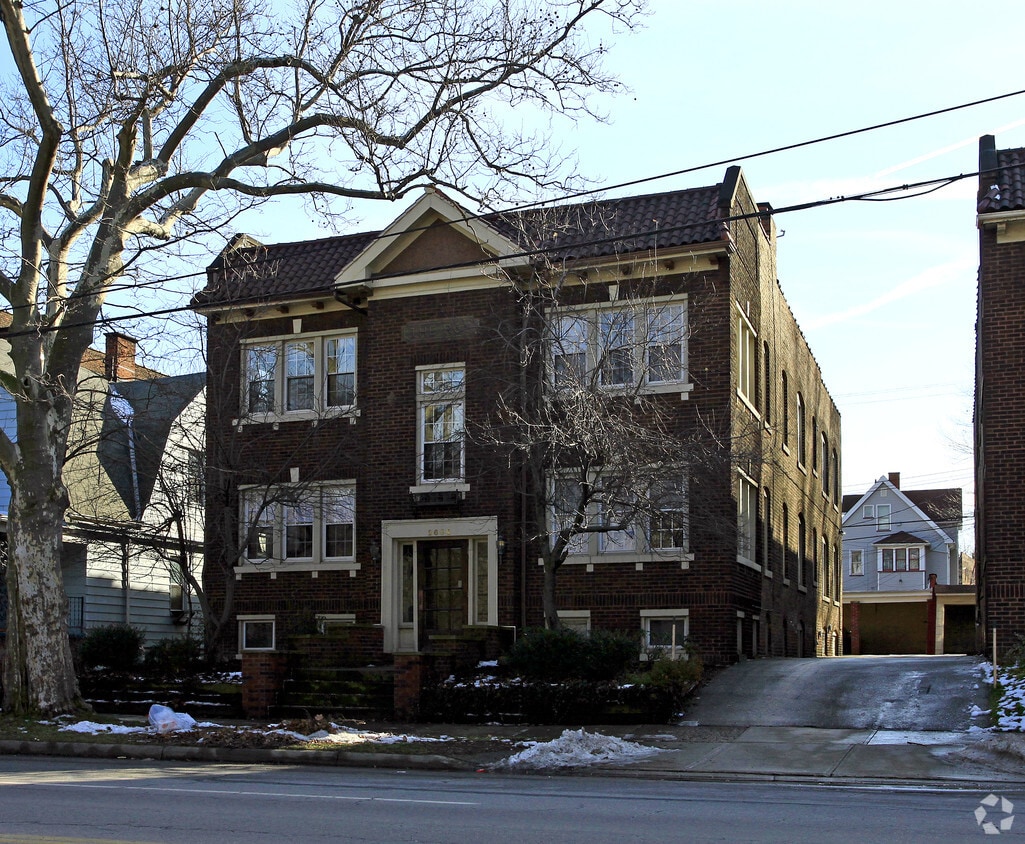 The Roy 2634 Mayfield Rd Cleveland Heights, OH Apartments for Rent
