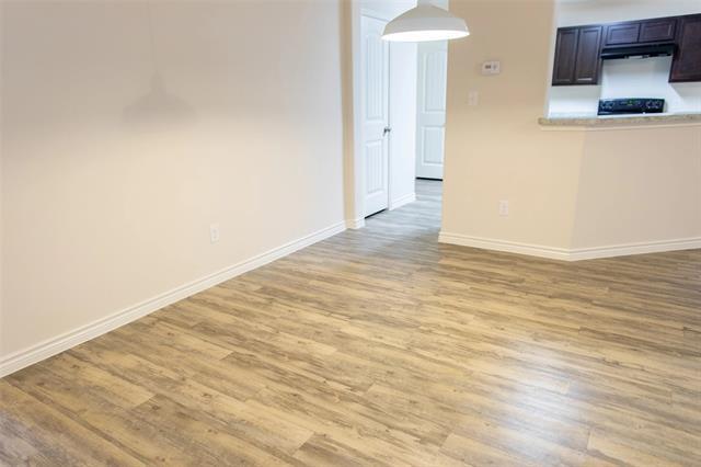 Foto del edificio - 4205 Summersweet Ln