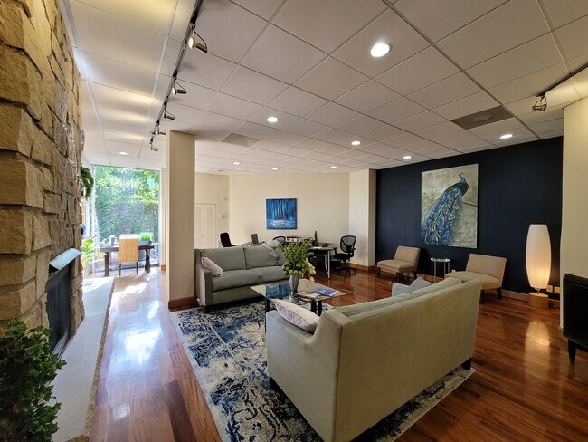 Foto del edificio - 3838 Rainbow Blvd