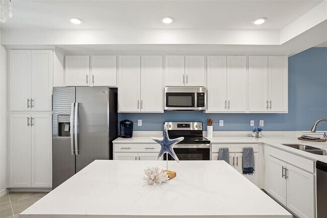 Building Photo - 12140 Wellen Golf St