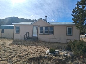 Building Photo - 1901 Meadowdale Ln